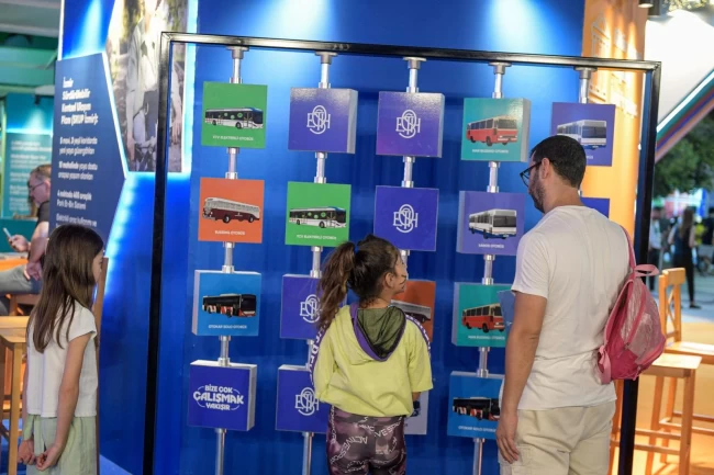 İzmir'de Belediye Sokağı'nda nostaljik yolculuk