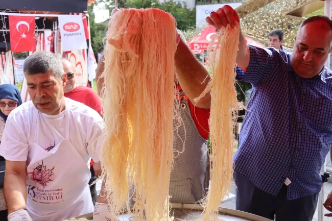 İzmit'te Pişmaniye Festivali 3'üncü gününde coşkuyla sürüyor