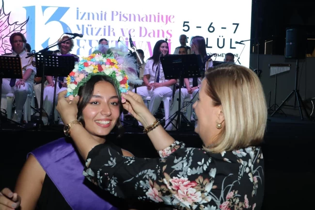 'Pişmaniye Güzeli'nin tacı Fatma Başkan'dan