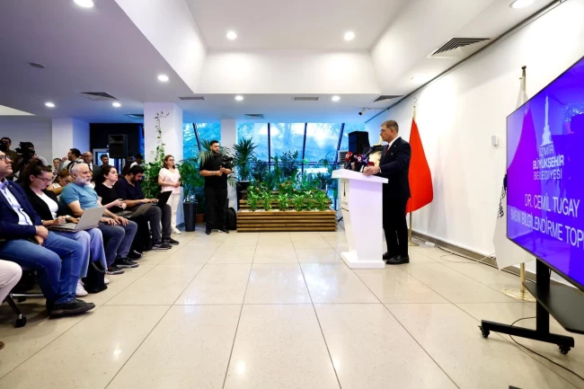 Başkan Tugay'dan kentsel dönüşüm ve atık yönetimi açıklaması