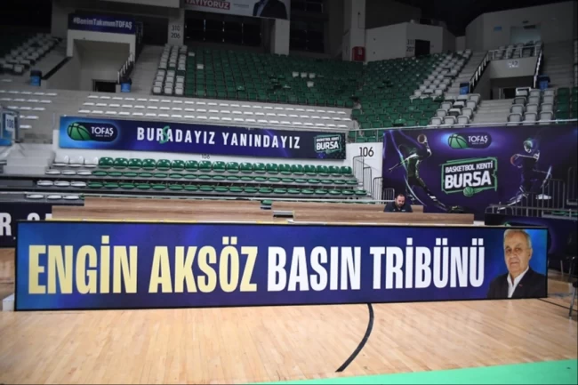 Tofaş, duayen gazeteci Engin Aksöz'ün ismini 'Basın Tribünü'nde yaşatacak