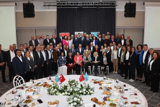 Bursa'da yerel demokrasinin kalbi muhtarlar Nilüfer'de buluştu