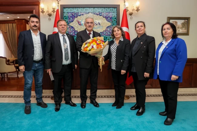 Bursa Valisi Ayyıldız'a TÜED Uludağ Şubesi'nden nezaket