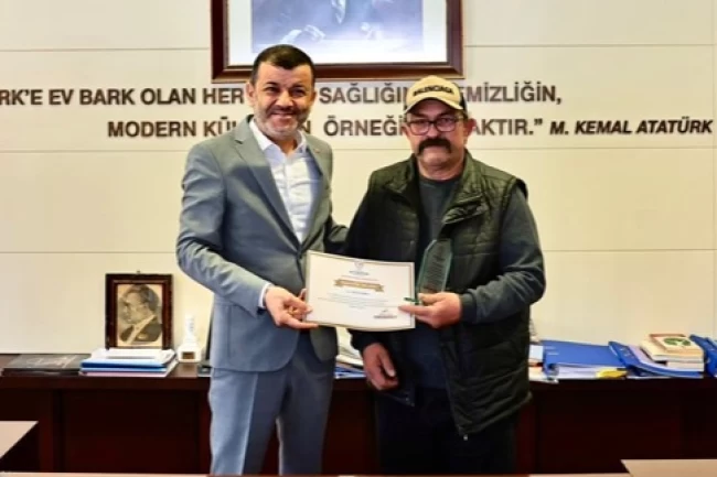Denizli'de Başkan Çavuşoğlu'ndan kahraman sürücüye teşekkür