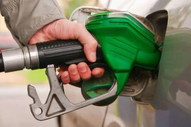 Benzine zam geliyor