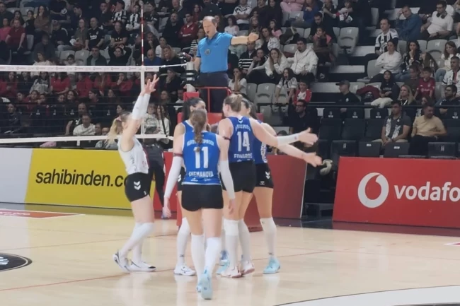 Nilüferli sultanlar filede Beşiktaş'ı set vermeden geçti
