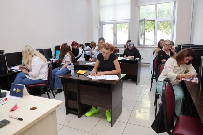 Yabancı dil KO-MEK'le öğreniliyor