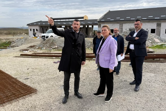 Koaceli İzmit'te Dost Pati Yaşam Alanı çalışmaları hızla sürüyor