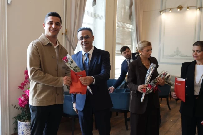 İzmir'de Öğretmenler Günü'nde anlamlı buluşma