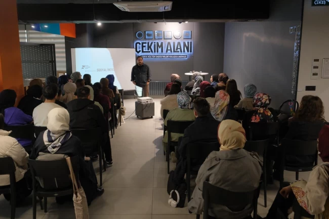 Konya'da ‘Mekân, Hafıza ve Kadınlar Pazarı' kitap galası