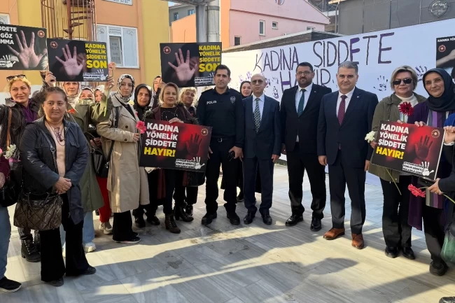 Kocaeli Gölcük'te kadına şiddete karşı farkındalık etkinliği
