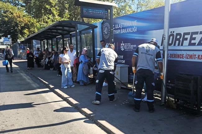 Kocaeli Büyükşehir'le duraklar temiz ve bakımlı