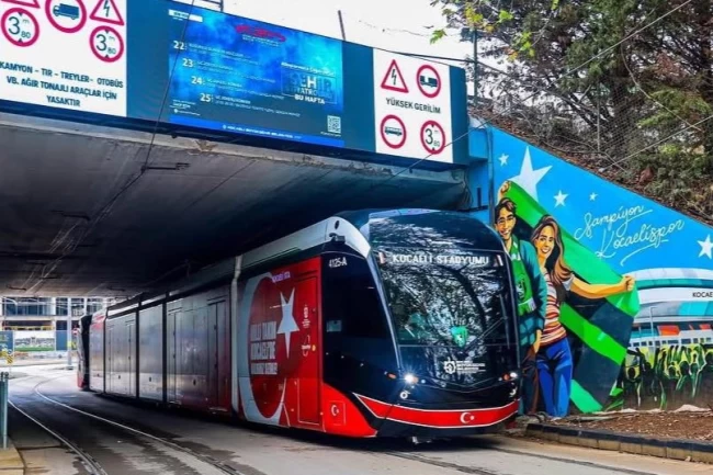 Kartepe demir ağlarla örülüyor... Kartepe tramvayı için ilk kepçe vuruldu