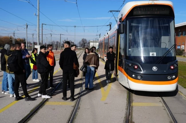 Eskişehir'de ESTÜ öğrencileri ESTRAM'da teknik eğitim aldı