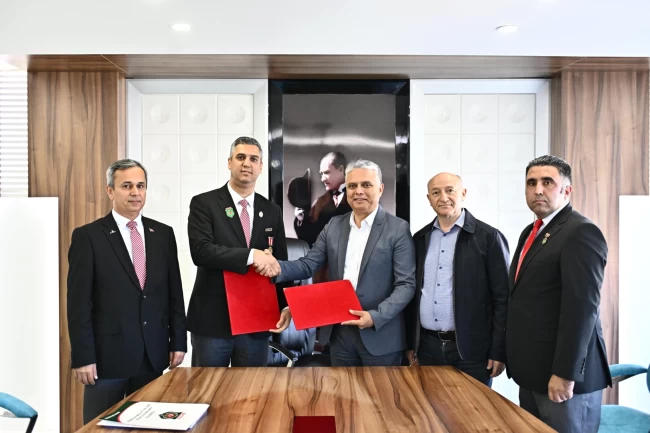 Antalya Muratpaşa'da şehit aileleri ve gaziler için protokol