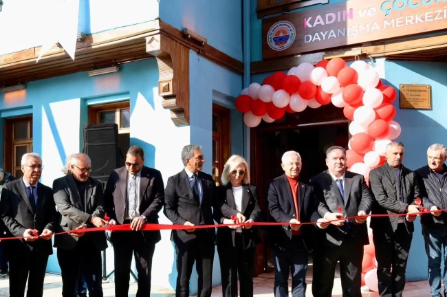 Bursa Gemlik'te 'Kadın ve Çocuk Dayanışma Merkezi' açıldı