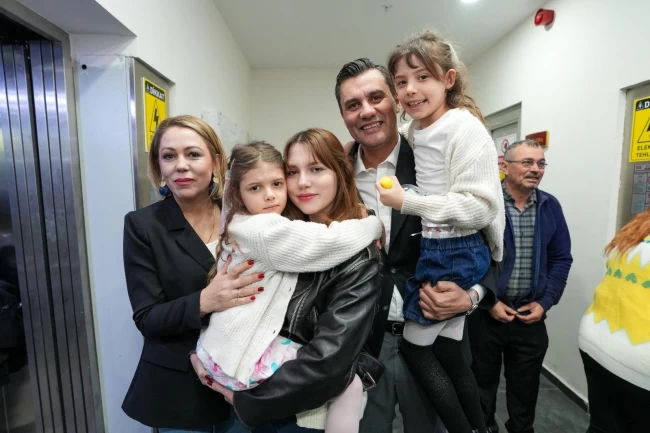 Ferdi Zeyrek Vakfı'ndan kırsaldaki çocuklara 'kışlık kıyafet' desteği