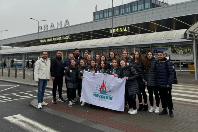 Nevşehir Belediyesi SK Kadın Sutopu Takımı Çekya'da