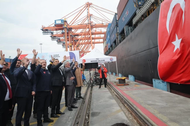 Sudan'a büyük insani destek... 30 bin çadırın ilk bölümü 'İyilik Gemisi' ile yola çıktı