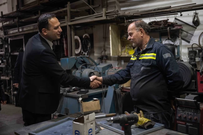 İzmir Bornova'da Başkan Eşki saha mesaisinde