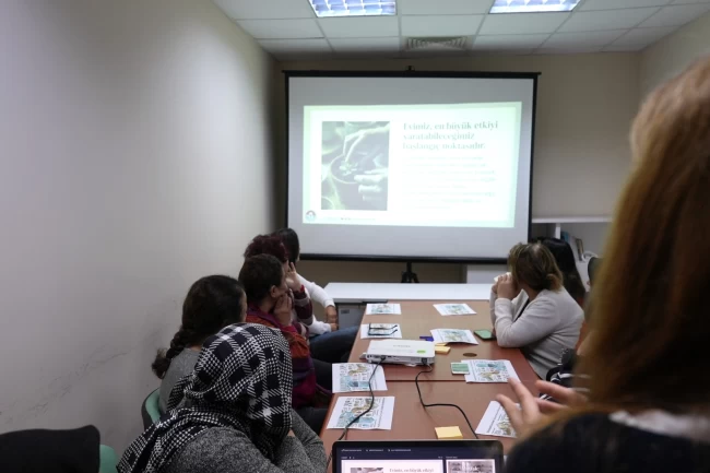 İstanbul Maltepe'de kadınlara tasarruf yönetimi ve çevre eğitimi