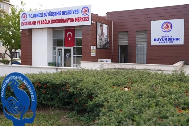 Denizli'de evde bakım ve sağlık hizmetleri gönüllere dokunuyor