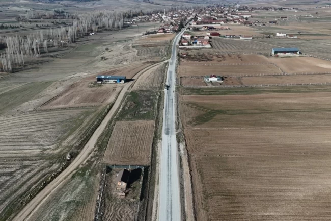 Eskişehir Büyükşehir'den Seyitgazi'de yol yenileme çalışması