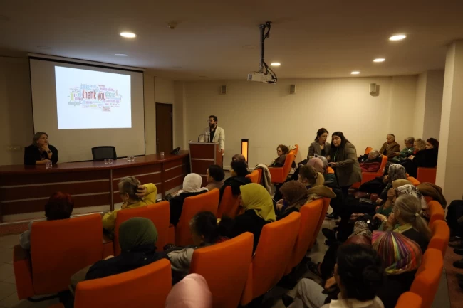 Kocaeli'de "Sağlıklı Yaş Alma Semineri" düzenlendi