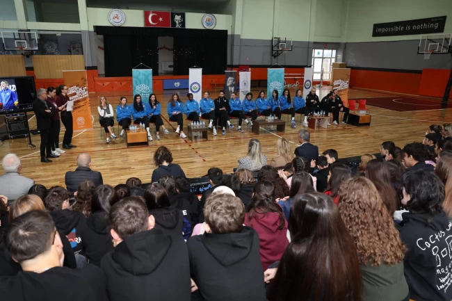 Bursa Nilüfer'in Sultanları öğrencilerle söyleşide buluştu