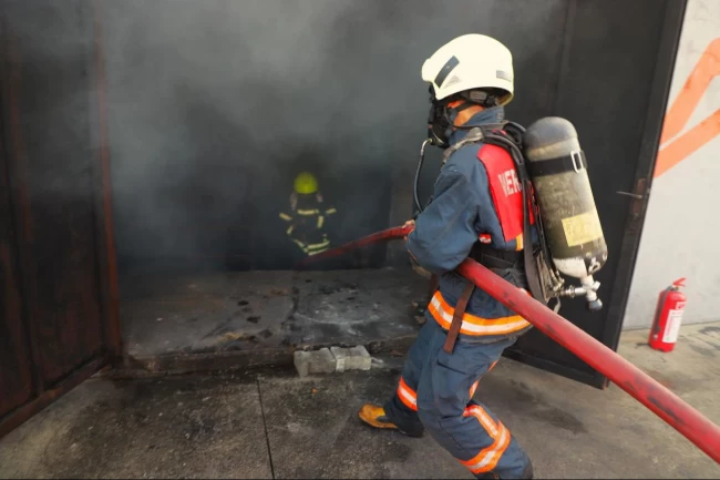 Mersin Büyükşehir itfaiyesi eğitimlerle gücünü artırıyor