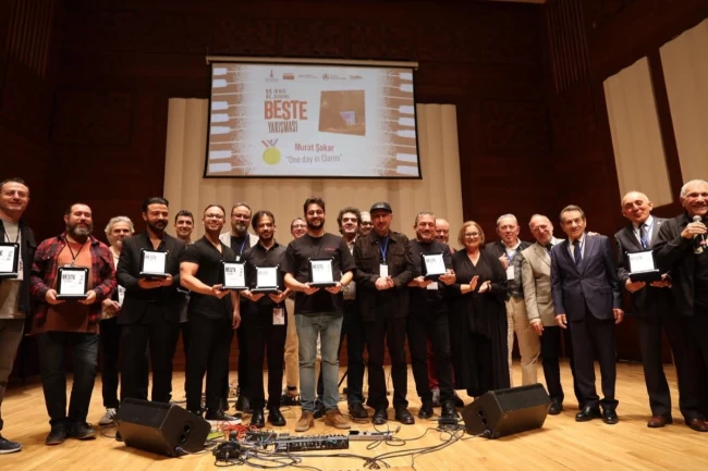 İzmir'de 'Bilgisayarla Beste Yarışması' finali yapıldı