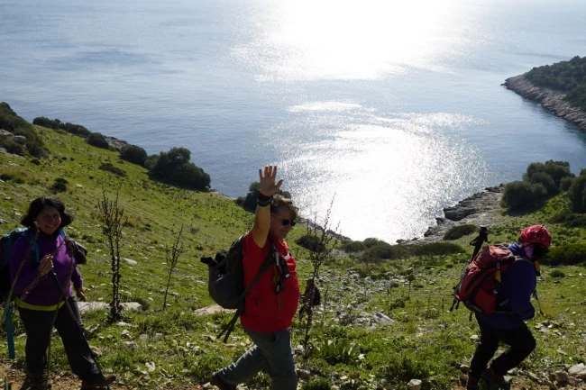 İzmir'de üniversitelilerden tarih ve doğa rotası