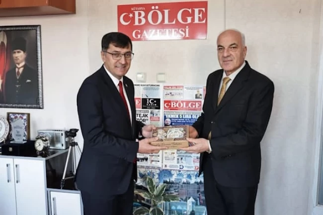 Kütahya Belediye Başkanı Kahveci'den yerel basın ziyareti