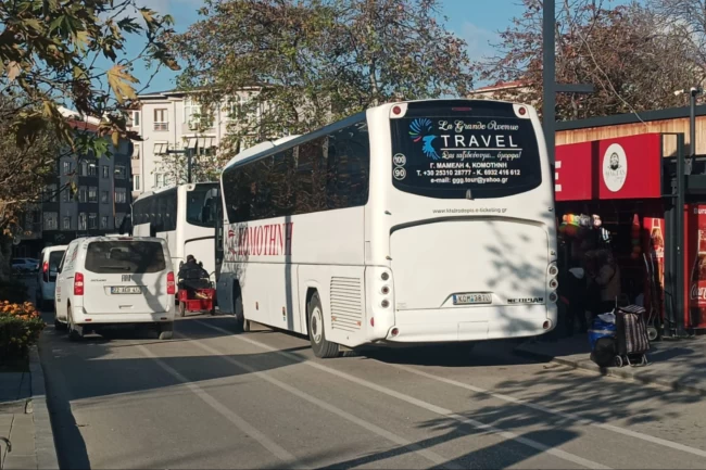 Keşan'da otobüs parkları trafiği kilitliyor!