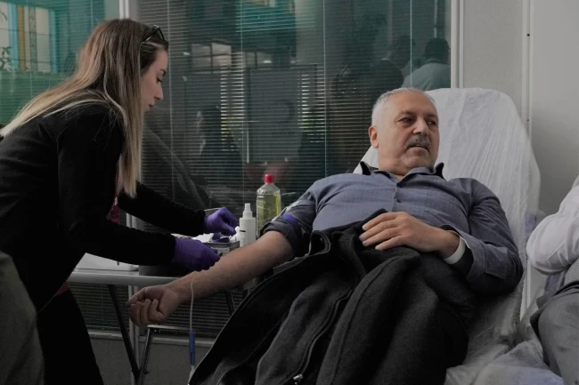 Ankara Keçiören'de Kızılay'a kan bağışı desteği