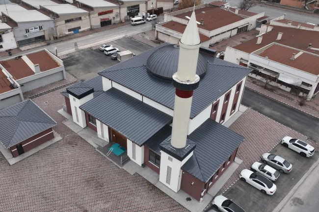 Kayserili hayırseverlerin desteğiye Birdal Camii ibadete hazır