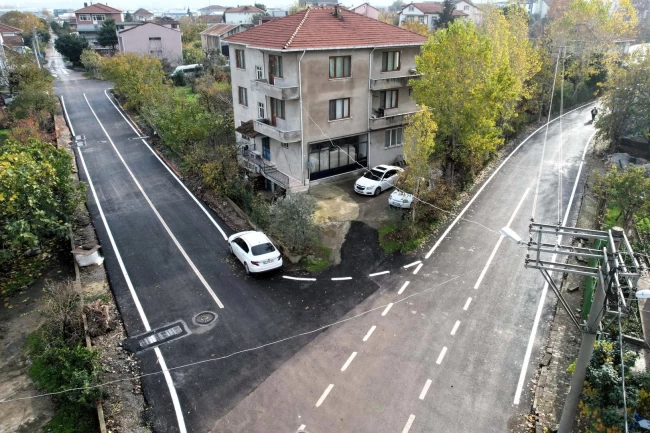 Gölcük'te 150 sokak ve caddede üstyapı seferberliği