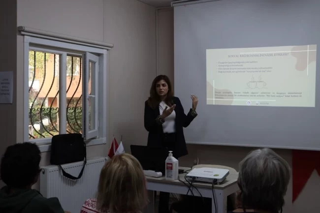 İstanbul Maltepe'de ‘Birlikte Güzel Yaş Almak' semineri