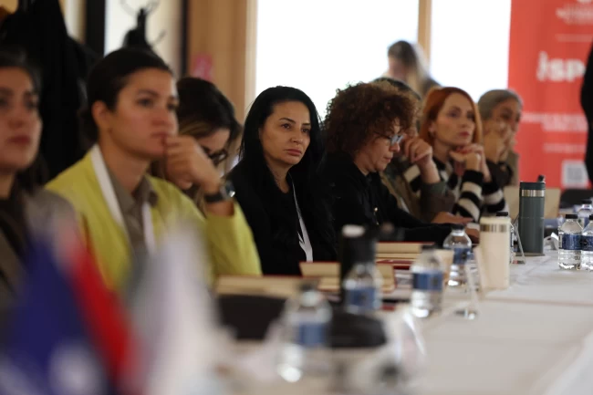 İstanbul Büyükşehir'den kadın istihdamı için çözüm çalıştayı