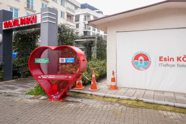 İstanbul Maltepe'de kapaklar umuda dönüşüyor