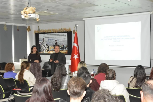 Balıkesir'de gençler aromatik bitkileri BAÇEM'de tanıdı