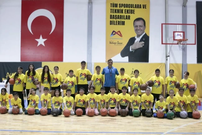 Mersin'de ücretsiz basketbol kursuna yoğun ilgi