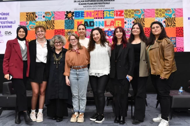 Mersin'de Uçan Süpürge Kadın Filmleri Festivali yoğun ilgi gördü