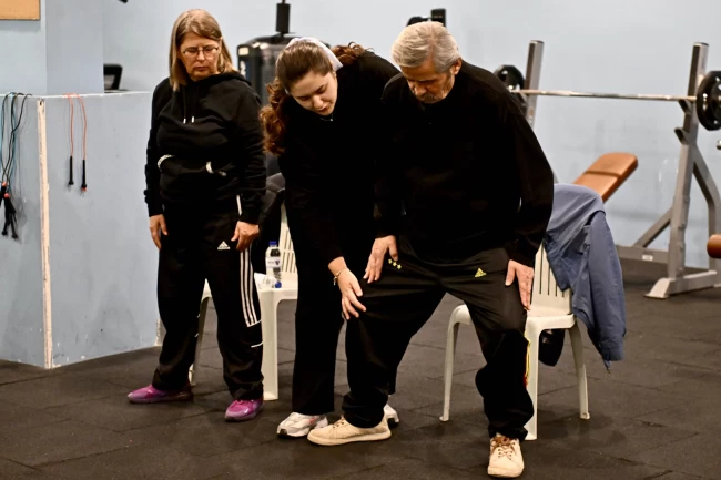 Antalya Muratpaşa'dan Parkinson hastalarına destek