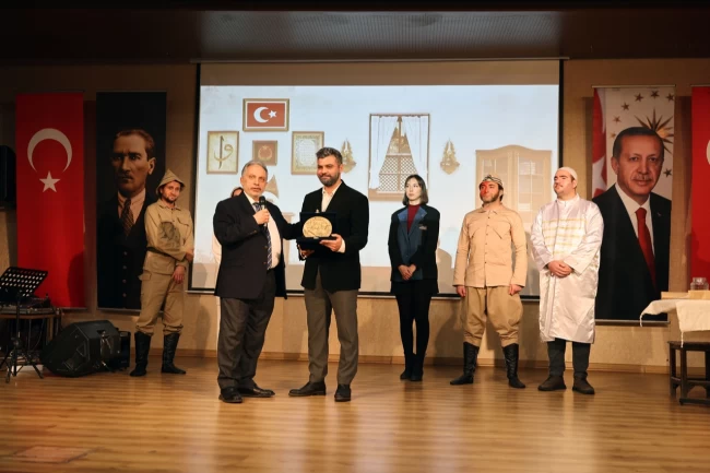 Mehmet Akif Kayseri Talas'ta anıldı