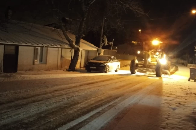 Bursa İnegöl'de karla mücadele teyakkuzu