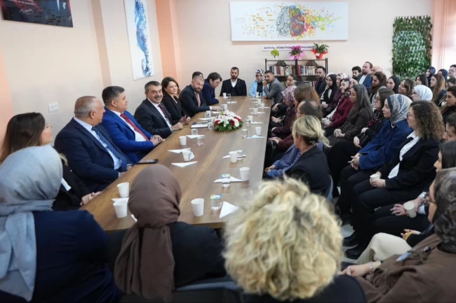 Öğretmenler için meslekte kariyer basamakları kılavuzu yayımlandı