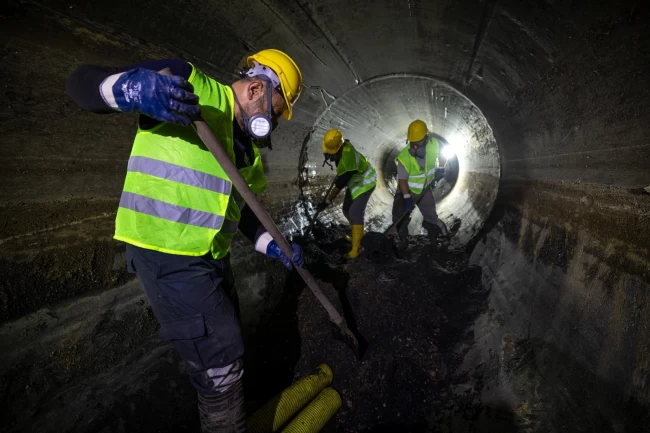 Yeraltı temizliği İzmir Körfezi'ne nefes oluyor