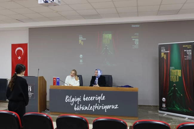 Sakarya'da genç yetenekler sahneyle buluştu