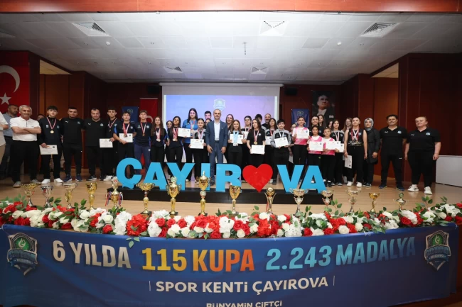 Kocaeli Çayırova'da 2025'te 354 madalya 14 kupa